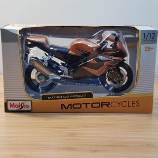 Model Motorcycle 1:12 Suzuki GSX-R1000