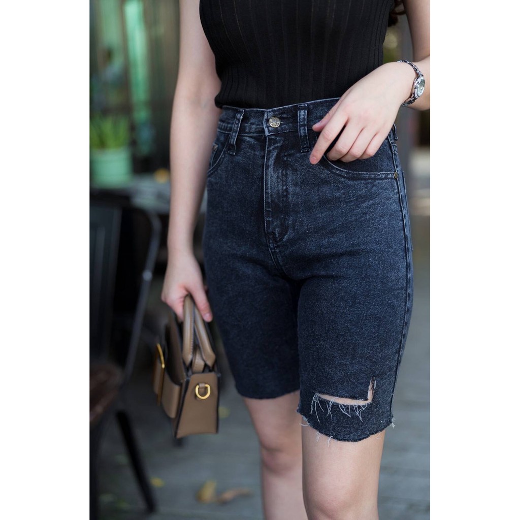 BB jeans กางเกงยีนส์สามส่วน กางเกงสามส่วนยีนส์ยืด เเต่งขาดหน้าขา BB Jeans