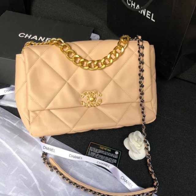 Chanel 19 size 30cm สีครีม ❣️รูปถ่ายจากงานจริง❣️