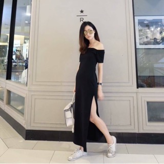 ของเข้าเพิ่มแล้วค่ะรีบหน่อยจ้า จะหมดแล้วเด้อ*Maxi dress ผ่าขา🖤