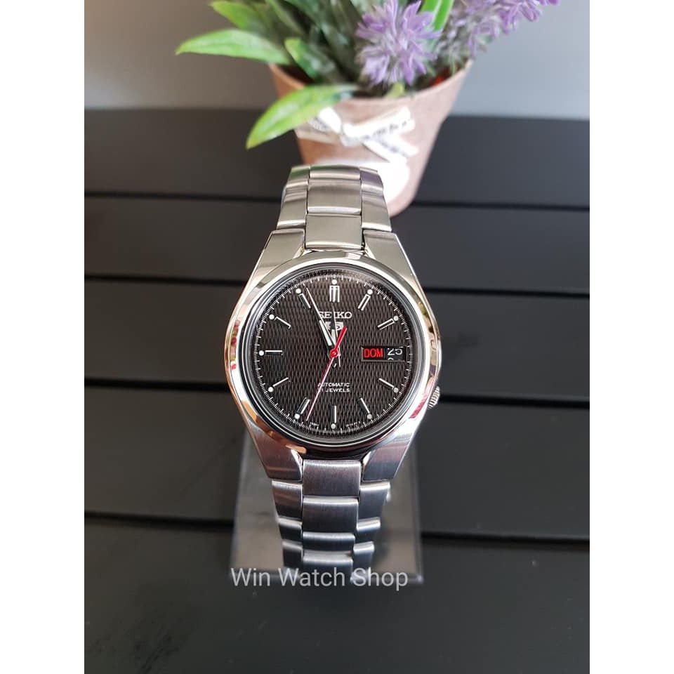 นาฬิกา Seiko 5 Automatic รุ่น SNK607K1 นาฬิกาผู้ชาย สายแสตนเลส หน้าปัดดำ -ของแท้ 100% ประกัน 1 ปีเต็ม