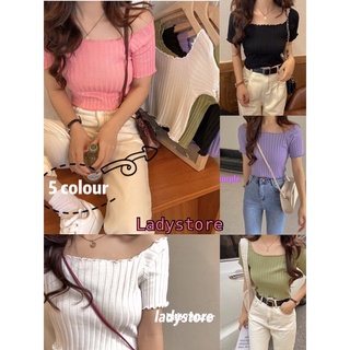 Ladystores 💓พร้อมส่ง💓เสื้อครอปเปิดไหล่ไหมพรมผ้าร่อง