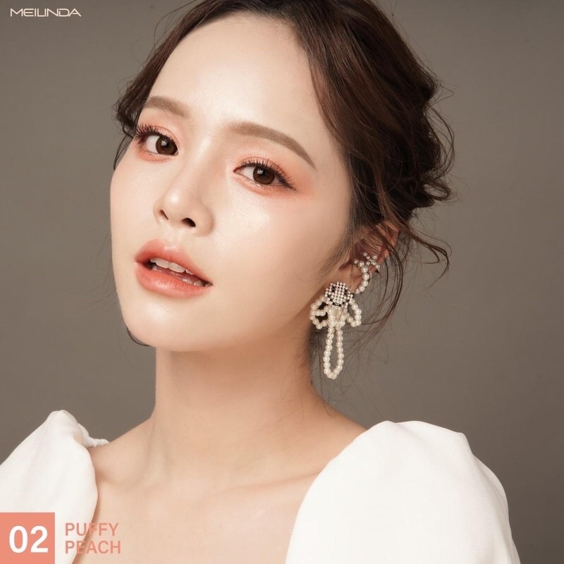 Meilinda “SOFT GOLW GLITTER STICK”  อายแชโดว์ เมลินดา