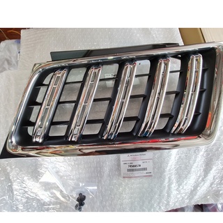 กระจังหน้า Pajero sport 2010-13 *แท้ ศูนย์ ฝั่งฃวา 7450A570 62232L GRILLE,RH พร้อมหมุดยึด 2 ตัว ติดตั้ง เองได้ง่าย