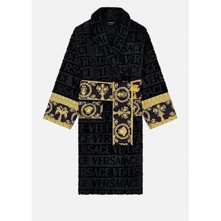 VERSACE I LOVE BAROQUE LOGO-JACQUARD COTTON BATHROBE ชุดคลุมอาบน้ำ แบรนด์เวอร์ซาเช่ ลายปริ้นท์ตัวหนังสือ MEDUSA GOLD