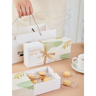 สินค้าพร้อมส่ง!! (5 ใบ/แพ็ค) กล่องขนมทรงลิ้นชักลายใบไม้ ขนาด 10 x 23.5 x 5 cm. (ไม่รวมถุงขนม)