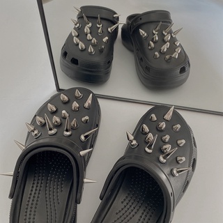 🔥Ooyoudo หมุดโลหะ รูปดอกไม้ สไตล์พังก์ ฮาราจูกุ สําหรับตกแต่ง crocs【แตะผู้หญิง jibbitz อุปกรณ์เสริม】