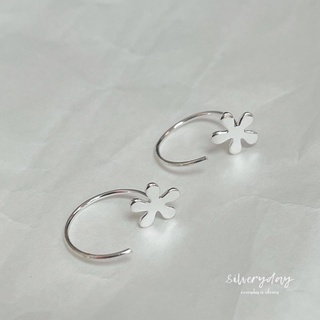 silvery.day x flower earcuff