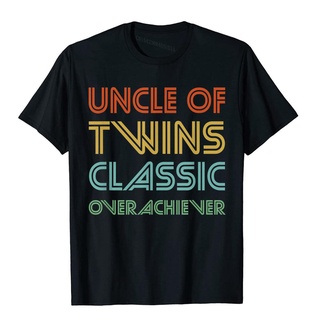 เสื้อยืดผ้าฝ้าย เสื้อยืดผ้าฝ้าย พิมพ์ลาย Uncle Of Twins Classic Overachiever Funny Dad แฟชั่นสําหรับครอบครัว