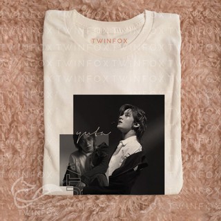 เสื้อยืดโอเวอร์ไซส์เสื้อยืด พิมพ์ลาย Kpop NCT Yuta Photo สีดํา และสีขาว สําหรับผู้ชาย และผู้หญิงS-3XL