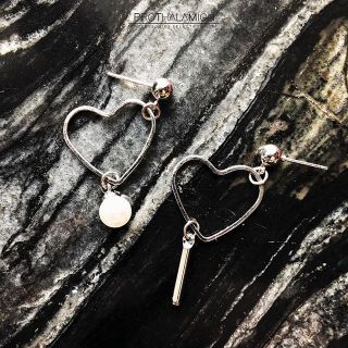 Cute Korea Heart with Pearl Earrings : ต่างหู ตุ้มหู เกาหลี หัวใจ ประดับ มุก น่ารัก