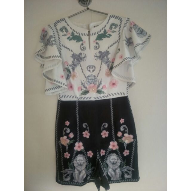 จั๊มสูทสั้น งานป้าย VEGUS LUXURY *มือสอง*