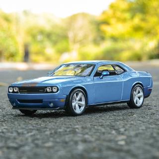 Maisto 1:24 2008 Dodge Challenger Srt8 รถหล่อแบบคงที่โมเดลของเล่นงรถยนต์านอดิเรกของสะสม