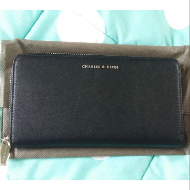 กระเป๋าเงิน Charles&Keith