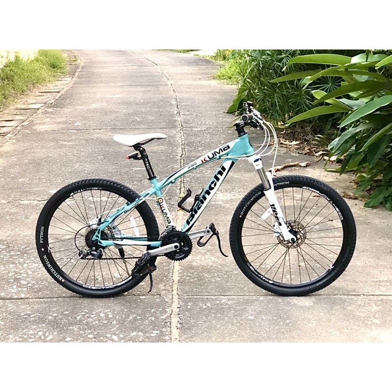 📌📌📌จักรยานเสือภูเขา เก่าญี่ปุ่น ยี่ห้อ Bianchi kuma แท้ CH สีเขียวขาวสวยๆ เฟรมอะลู โช้คหน้า มีดิสก์เ