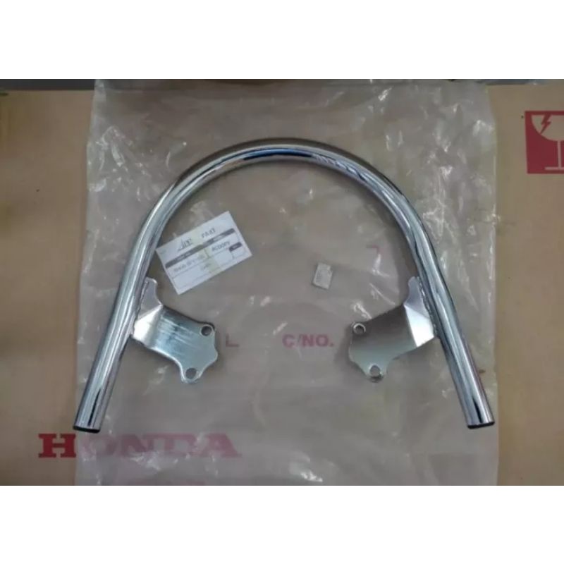 กันตก เหล็กท้ายเบาะ scoopy i รุ่นแรก สีชุบติดรถ  สินค้าพร้อมส่ง