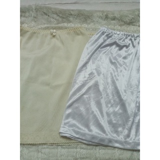 กระโปรงซับในมือสองฟรีไซส์แพ็คคู่.....