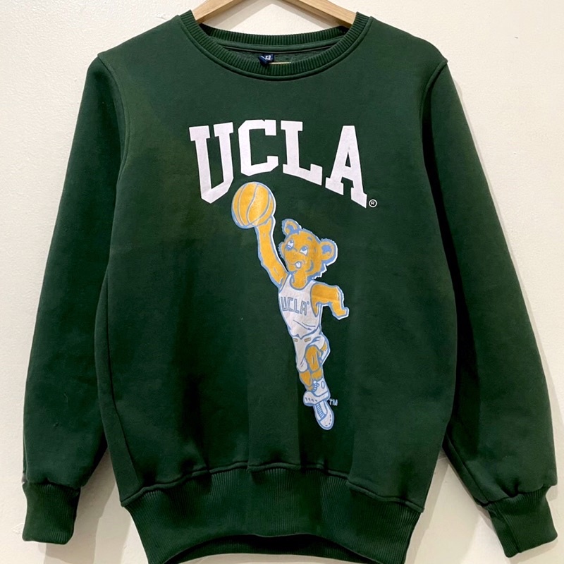 เสื้อคอกลม H&amp;M UCLA สีเขียว