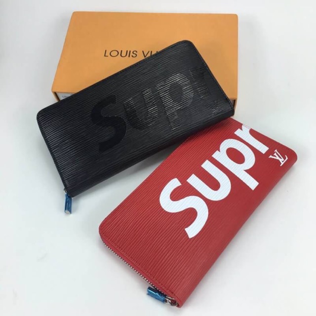 😍😍LV X Supreme Zippy Wallet ไม่ต้องPre มีของเลยพร้อมส่งคะ📌📌🎉🎉🎉🎉