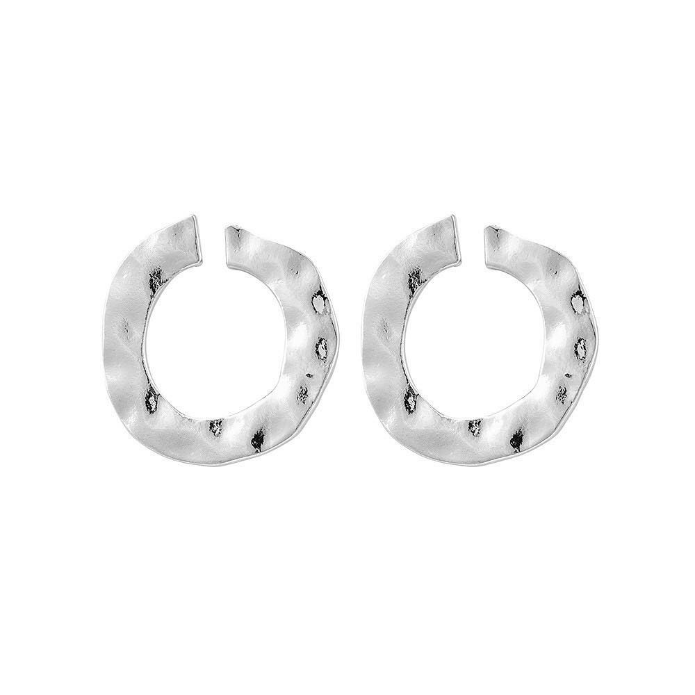 Irregular round stud earrings