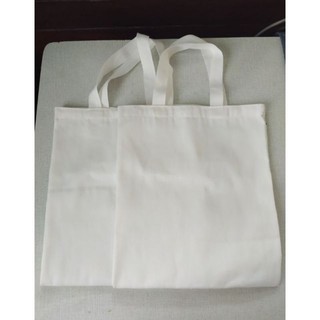 กระเป๋า​ผ้าสีขาวและครีมราคาถูกใส่A3ได้ขนาด36*42cm