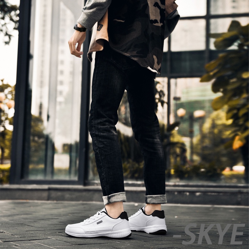 SKYE รองเท้าผ้าใบสีขาวผู้ชาย ขนาด 39-48 รองเท้าผู้ชายไซส์ใหญ่ แฟชั่นสไ ตล์เกาหลี