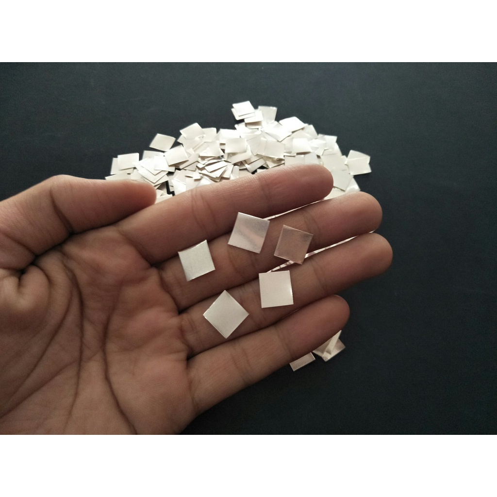 แผ่นตะกรุดเงินแท้ 99.99% ขนาด 1cm x 1cm (10 แผ่น)