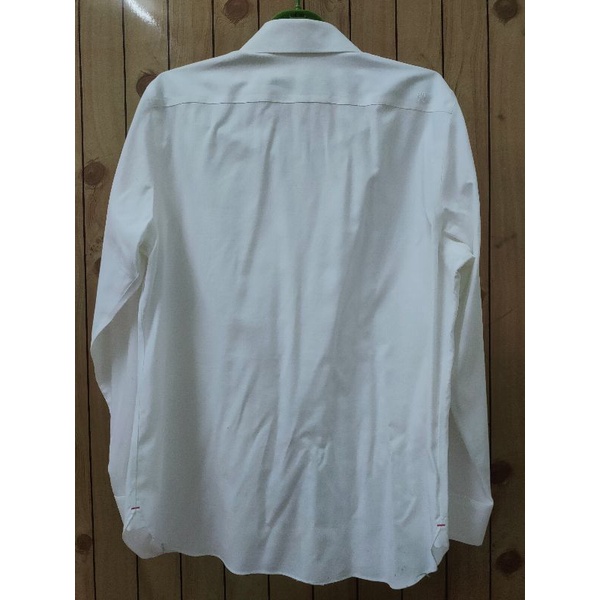 เสื้อเชิ้ตgq รุ่นยอดฮิท ทำความสอาดง่าย ขาวเนียนตาใส่ได้ทุกโอกาส อก44ราคา550บาท 20$ 20usdt