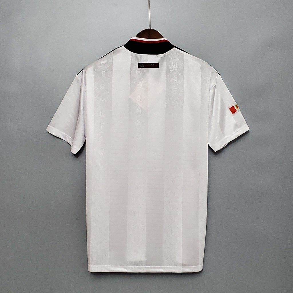 โฟกัสเสื้อฟุตบอลย้อนยุค97-98 M Away