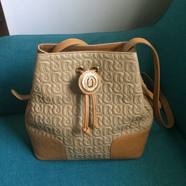 กระเป๋าสะพาย Valentino rudy