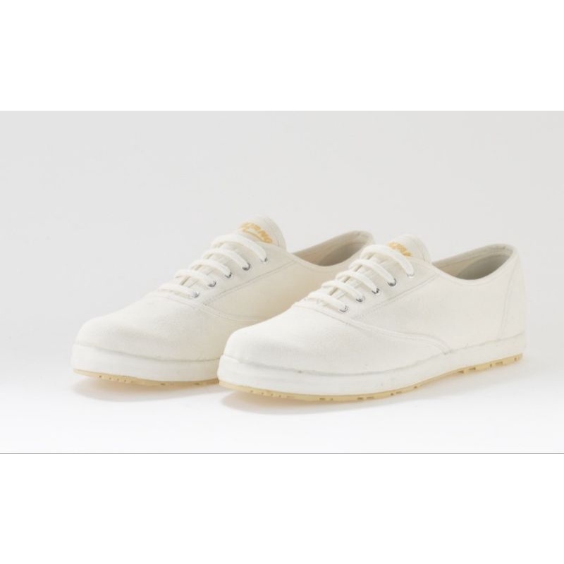 ส่งต่อ ไซส์ 38 นันยาง Nanyang Zafari 2022 สีขาว ยังไม่เคยใส่