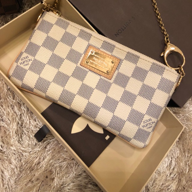 Used like new LV azur mila pochette