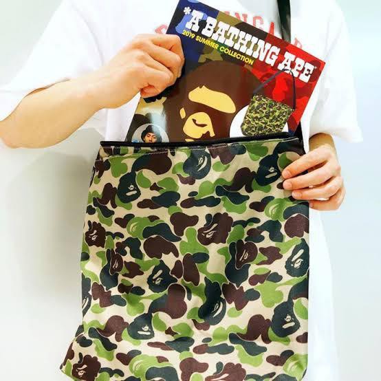 กระเป๋าสไตล์ญี่ปุ่นกระเป๋าชายหญิงกระเป๋าสะพายข้างBape Camouflage BIg Bag simple style Japanese Magaz