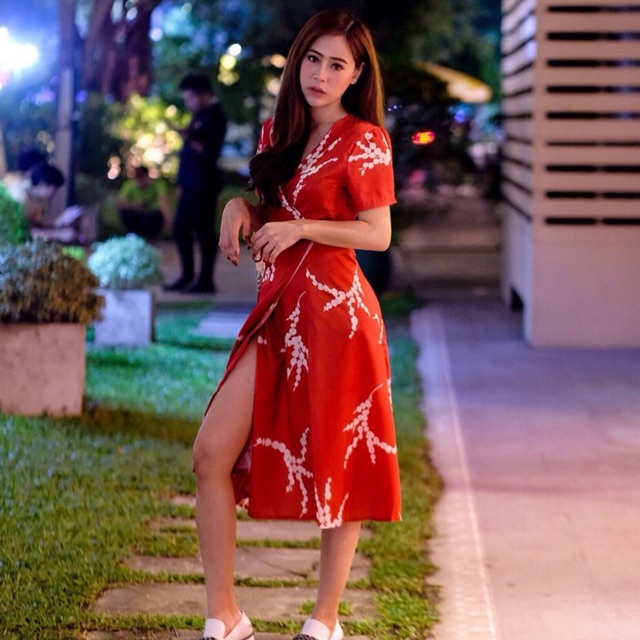 Thapaland red dress