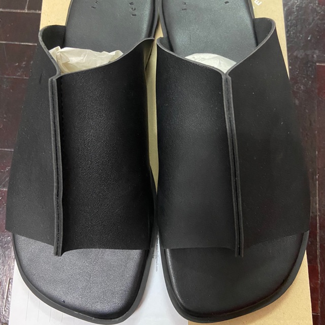 รองเท้าจากร้าน frank garcon