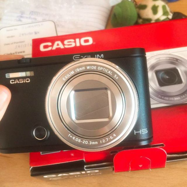 กล้องฟรุ้งฟริ้ง Casio Zr5100 มือสอง