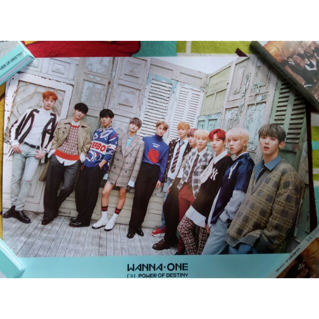 พร้อมส่ง✨โปสเตอร์ wannaone