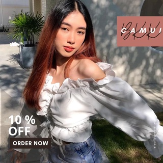 เสื้อปาดไหล่แขนยาวสีขาว น่ารัก By Camui.Bkk  Closet Shop