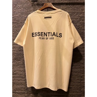 FEAR OF GOD ESSENTIALS BACK LOGO PRINT TEE เสื้อยืดคอกลมแขนสั้น แบรนด์เฟียร์ออฟก๊อด เอสเซนเชียล สกรีนตัวหนังสือด้านหลัง