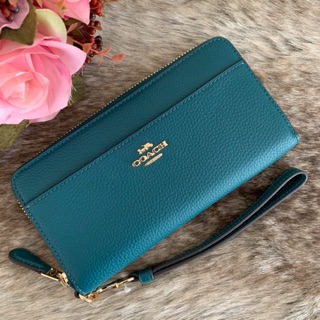 Coach wallet มาพร้อมสายคล้องมือ