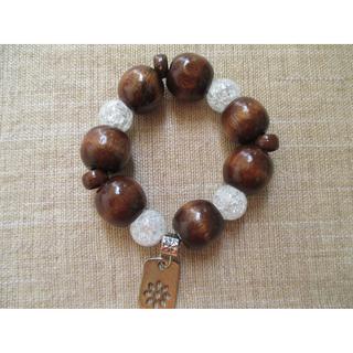 สร้อยข้อมือหินเกล็ดหิมะ ลูกปัดไม้   wood beads bracelet