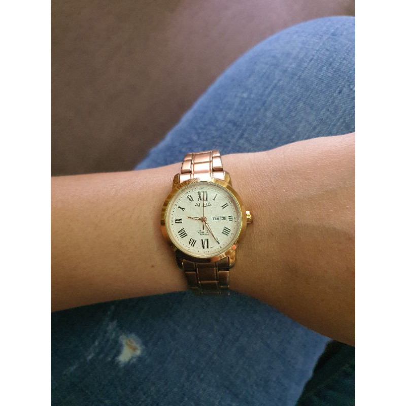 นาฬิกาข้อมือผู้หญิง แบรนด์ Alba สีโรสโกลด์ แท้ 100%(มือสอง)
