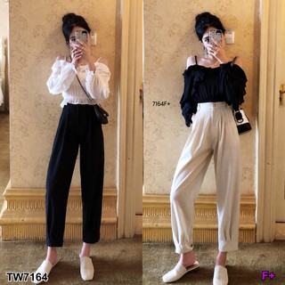 👗Pfashion [ส่งไว!!🚛] P7164  Set เสื้อสายเดี่ยวเปิดไหล่ แขนยาวระบาย+กางเกงขายาว  Set of one-shoulder tops Long