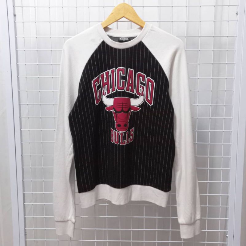 เสื้อคอกลม มือสอง NBA Chicago Bulls M