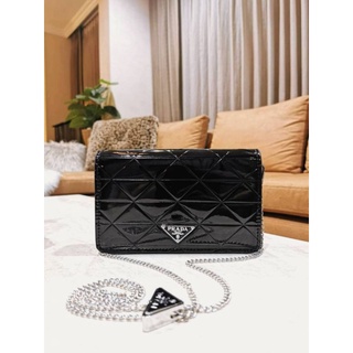 ปราด้่า CLUTCH BAG WITH CARD HOLDER