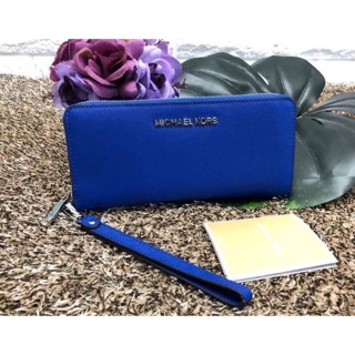 💯 New arrival ! MICHAEL KORS JET SET ZIP WALLET BAG🍭