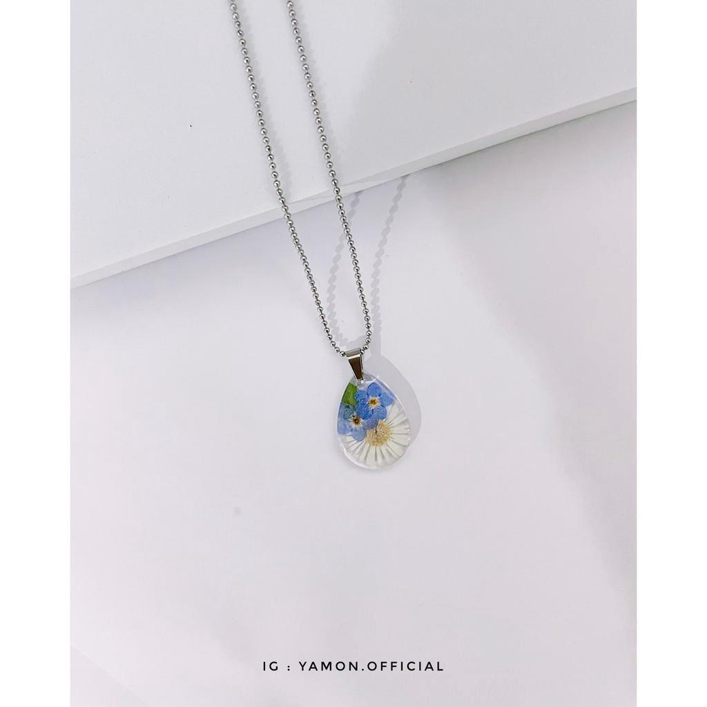 YAMON สร้อยคอดอกเดซี่หิมาลัยและดอกฟอร์เก็ตมีน็อต (Daisy & Forget me not) สร้อยคอสแตนเลส จี้ดอกไม้จริง