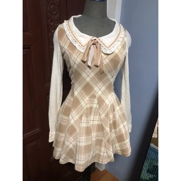 เดรสสไตล์โลลิต้า ผ้านิ่ม ป้าย liz liza