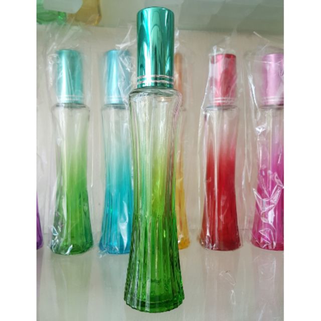 ขวดสเปรย์แก้วรูปกระโปรง 50 ML ใบละ 20 บาทมีหลายสี