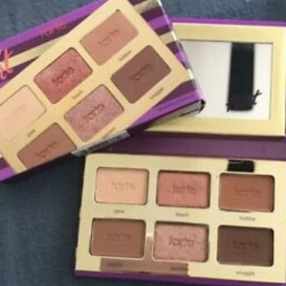 tarte flirt mini eye shadow , tartelette